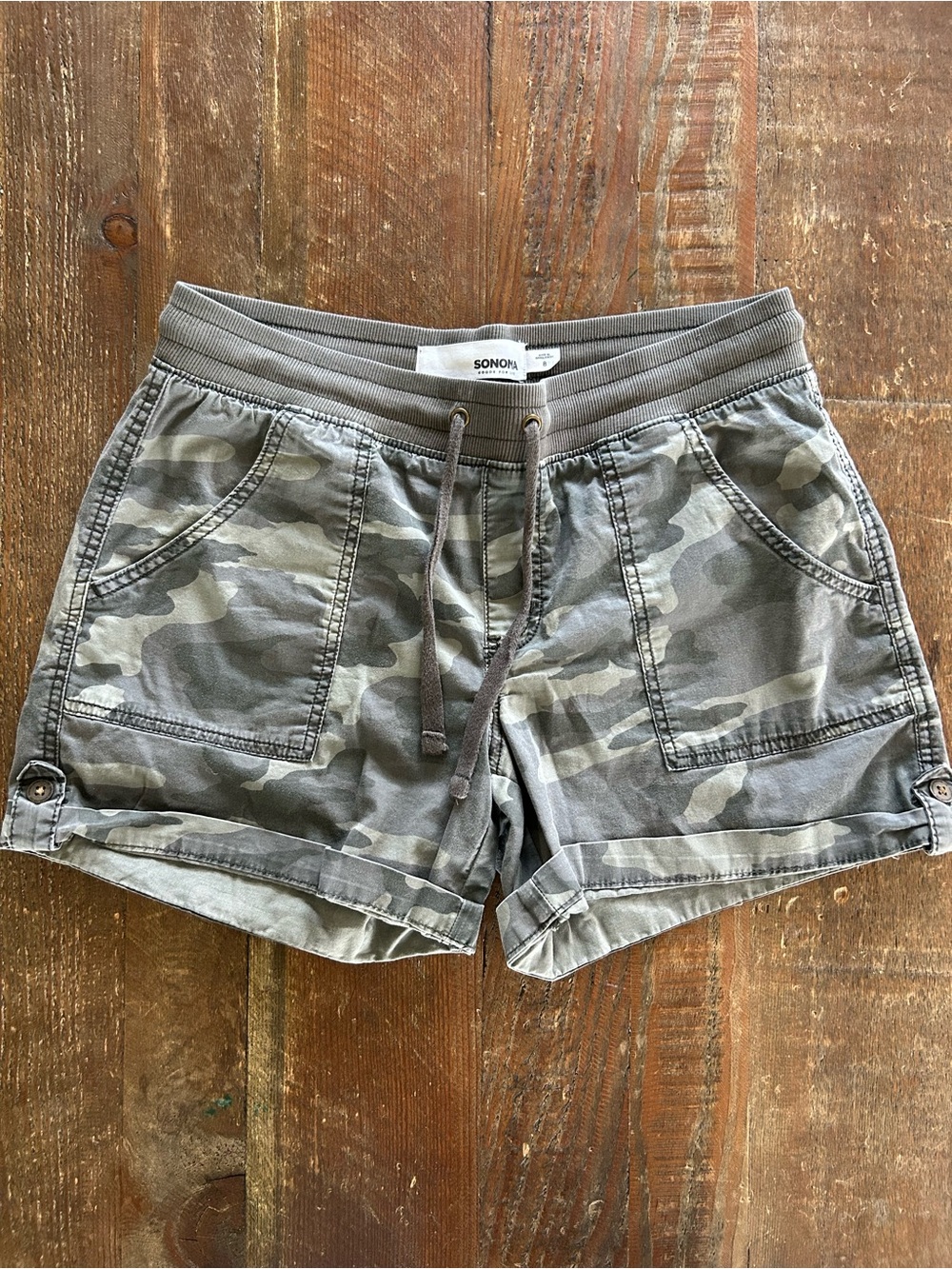 Sonoma Women’s Camo Olive Green Drawstring Cargo Shorts - Size 8 Medium